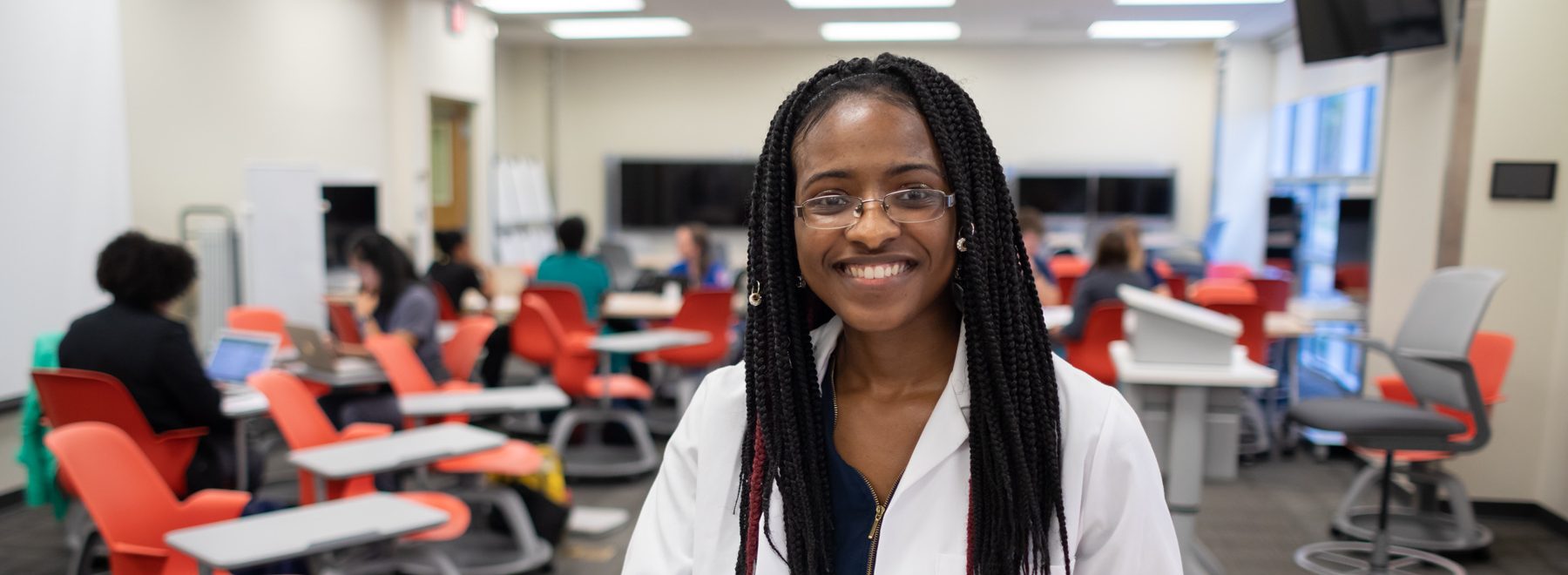 Female SHRP student studies in collaboratory